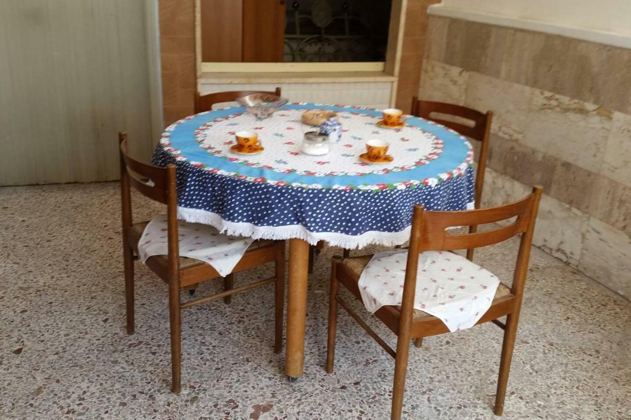Gallipoli, Climatizzato, A 100 Metri Dalla Spiaggia Lido Conchiglia Exterior photo