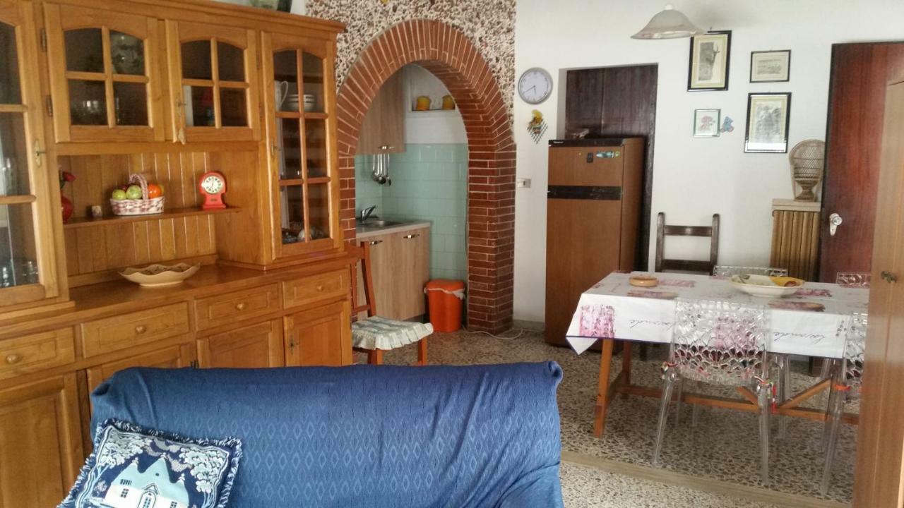 Gallipoli, Climatizzato, A 100 Metri Dalla Spiaggia Lido Conchiglia Exterior photo