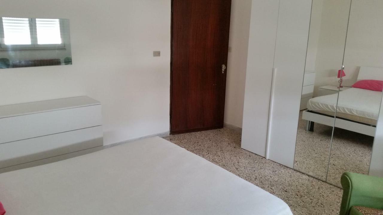 Gallipoli, Climatizzato, A 100 Metri Dalla Spiaggia Lido Conchiglia Exterior photo